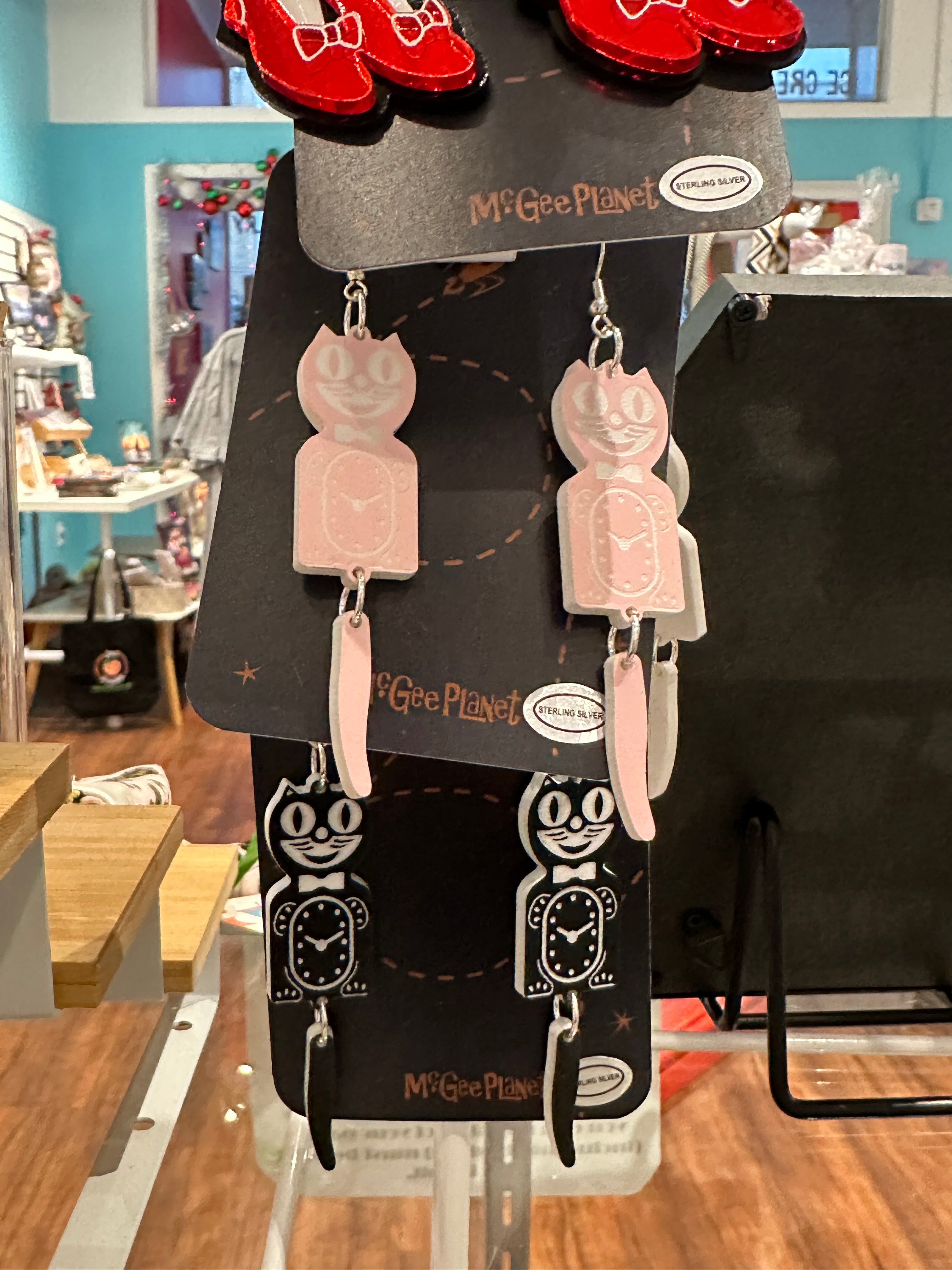 McGee Planet: Earrings